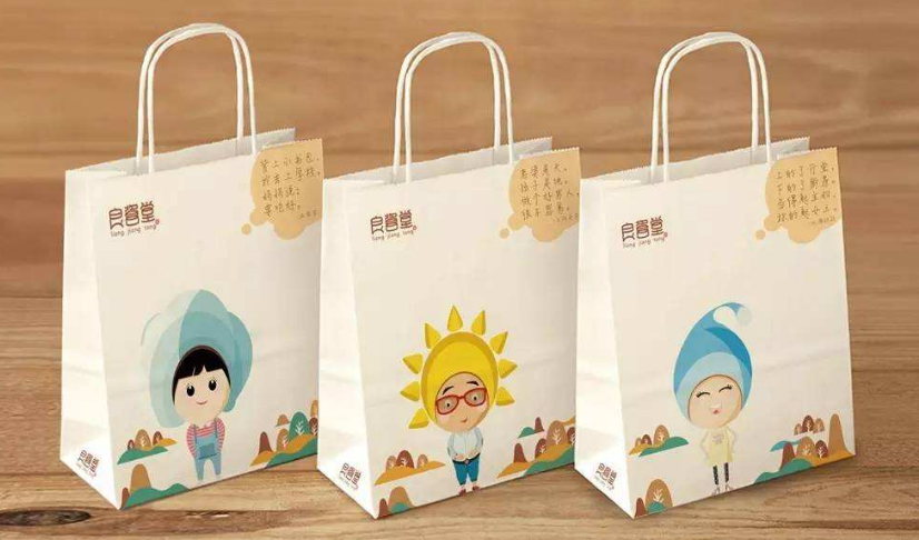 在设计风格方面，根据产品本身的特点，针对不同的消费群体引入不同的产品包装风格，除了产品本身之外，消费者的消费动机也完全针对满足消费者的需求。例如，对年轻女性来说，清新可爱的风格可以吸引更多的注意力。